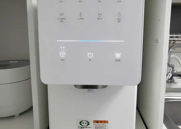 신규할인, Free Luggage Storage, Gangnam, Yeoksam, Near Gangnam Station, Gangnam Plastic Surgery Clinics, Garosu-gil, Apgujeong Rodeo Street, Coex Mall, Gangnam Wedding Venues, Airport Bus Access *