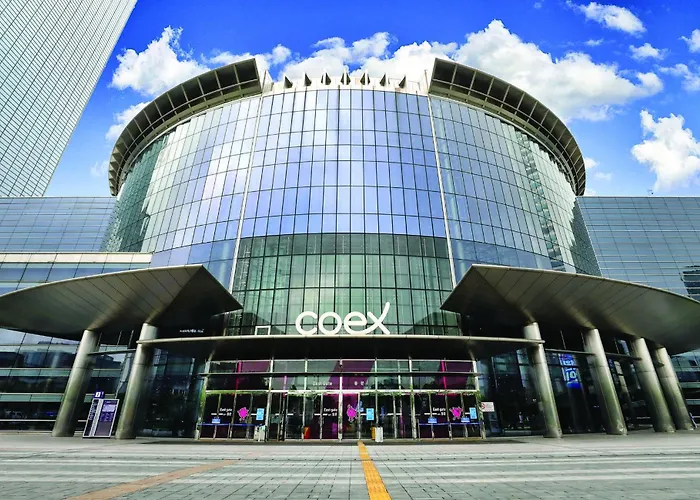 Apartment 신규할인, Free Luggage Storage, Gangnam, Yeoksam, Near Gangnam Station, Gangnam Plastic Surgery Clinics, Garosu-gil, Apgujeong Rodeo Street, Coex Mall, Gangnam Wedding Venues, Airport Bus Access *